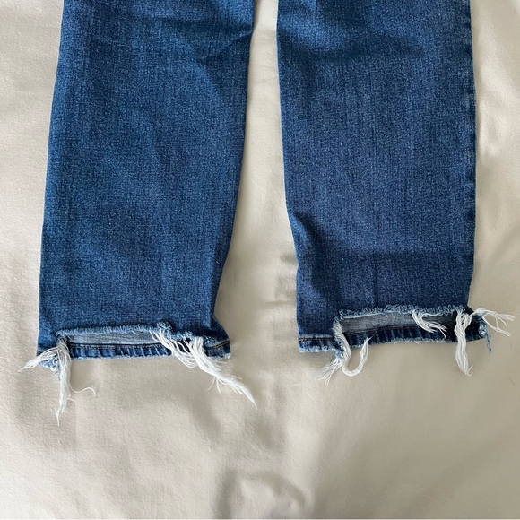 A&F the ultra high rise straight leg distressed denim - 28 - Picture 6 of 8